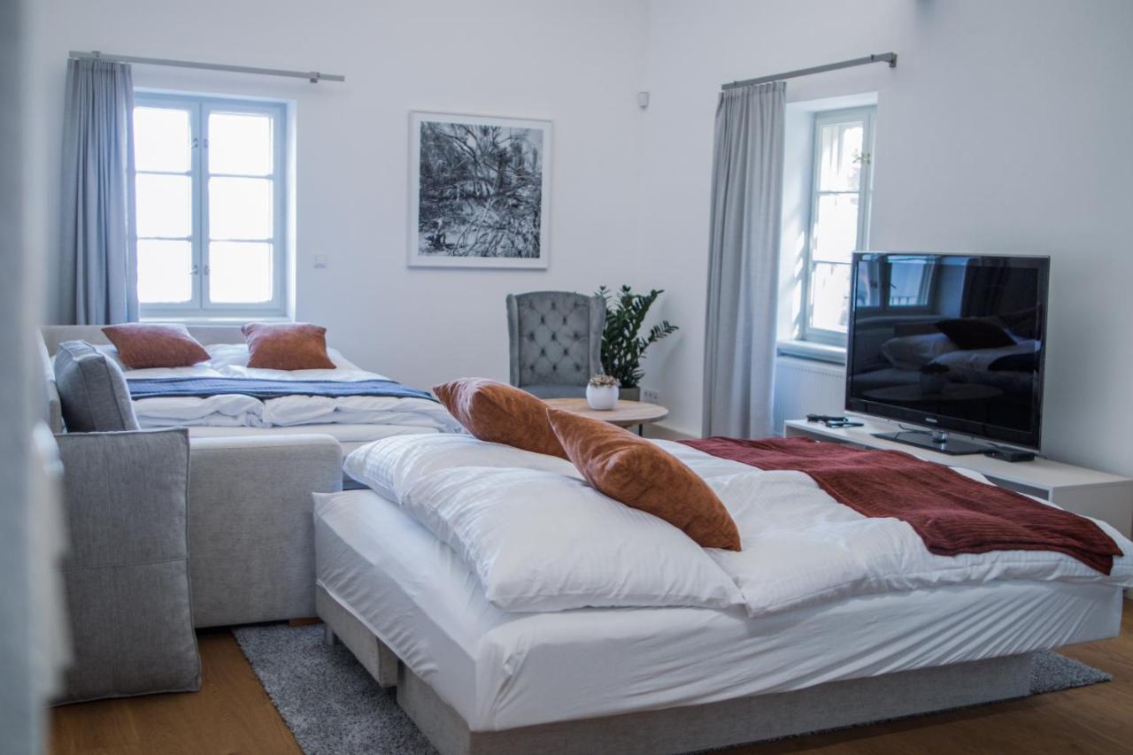 Apartment Cafe Hexe Bratislava