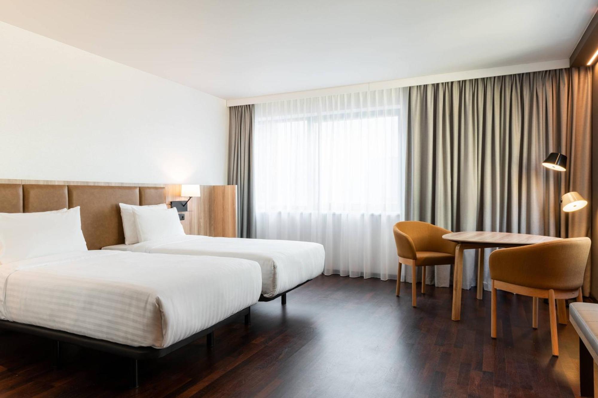 Hotel Ac By Marriott Old Town 4*