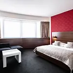 Tempus Club Garni Hotel