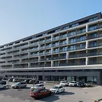 Central Point By Zoom Apartments