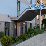 Hotel Blue Garni