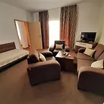 Melrose Apartments