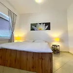 Booklovers Apartment Close To Center