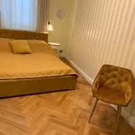 New Oldtown Apartment Near St Martin Cathedral, Ac, Balcony