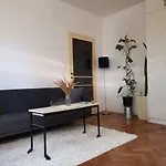 Cozy Studio In The City Centre Near Train Station
