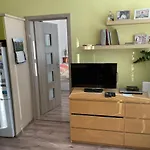 Utulny Byt V Sirsom Centre - Cosy Apartment