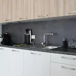 Leo Apartment Free Parking!!!