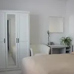 Leo Apartment Free Parking!!!
