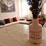 Cozyhome In Old Town, Presidential Apartment