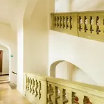 Highnest Apartments