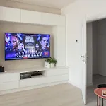 Light Room By Zoom Apartments