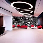 Stylish Getaway In Prime Bratislava Location - By The Danube And Old Town