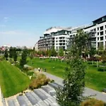 Stylish Getaway In Prime Bratislava Location - By The Danube And Old Town