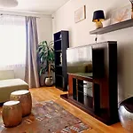 Cozyhome Retro Apartment