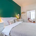 Trendy Apartment In Central