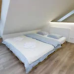 Loft Apartment - Folk District