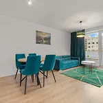 Lam Green - Ac -Balcony