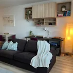 Modern 2 Room Apt With Free Parking And Wi-Fi, Self Check-In