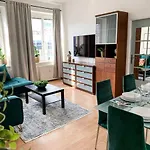 Cozy Downtown City Living