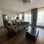 Stresny Apartman S Terasou Tomasikova