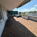 Stresny Apartman S Terasou Tomasikova