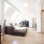 Old Town Sunrise Apartment