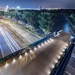 Luxury Apartment W/ River View + Private Parking
