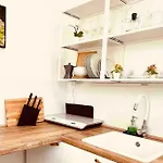 Moderny Apartman S Parkovanim