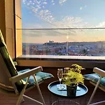 Cozy 2 Rooms Flat - Castle View