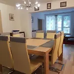 Family Apartment With Garden View