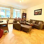 Economy Apartment 2 Min From The Main Station