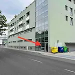 Moderny Apartman S Terasou