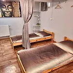 Simple Apartment Near Hockey & Football Arena