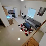 Ellen\'S Apartment - Air Conditioning, Free Parking