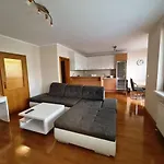 Apartment \'Active Life\' - Near To Hockey, Football And Basketball Stadium, Vivo Shopping Center - Air Conditioned