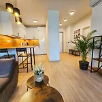 2 Room Apartment, New Building, Bosakova Street, 28