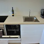 New Cozy 2 Room Pink Apartment Bratislava 205