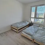 Free 1X Parking And Free Wifi New Suncatcher Apartment