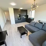 Free 1X Parking And Free Wifi New Suncatcher Apartment