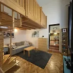 Apartment Mona In The Palace !