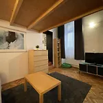 Apartment Mona In The Palace !