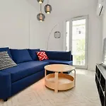New Modern Apartment In City Center