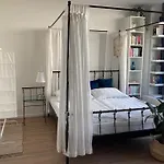 Utulny A Moderny Atelier S Terasou