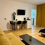 Studio Apartment Dandelion