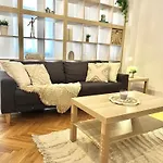 Apartment Mia - Old Town, Ac