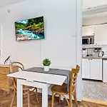 Cosy Studio 10 Min Center