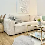 Urban Jungle Apartment Old Town Air Conditioned