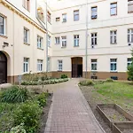 Charming Flat, Steps From Castle - Historic Part