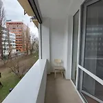 Peaceful Modern Residance Near City Center