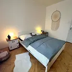 Bratislava Lovely Old Town Apartment